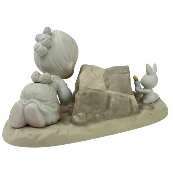 Precious Moments “There’s a Light At the End of the Tunnel” 1990 Figurine - Picture 6 of 12